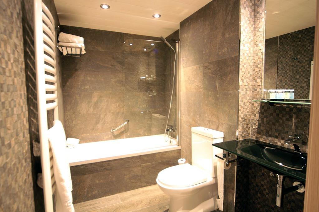 Hotel 9 Sant Antoni Рибес-де-Фресер Номер фото
